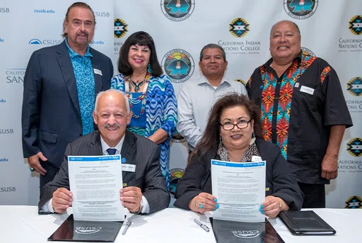 President Morales signing MOU